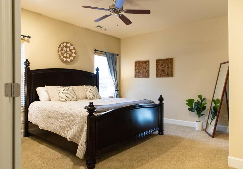 Sunserra Villa! Movie Room, Family Friendly, Bbqs, Pools, Free Golf! Quincy المظهر الخارجي الصورة